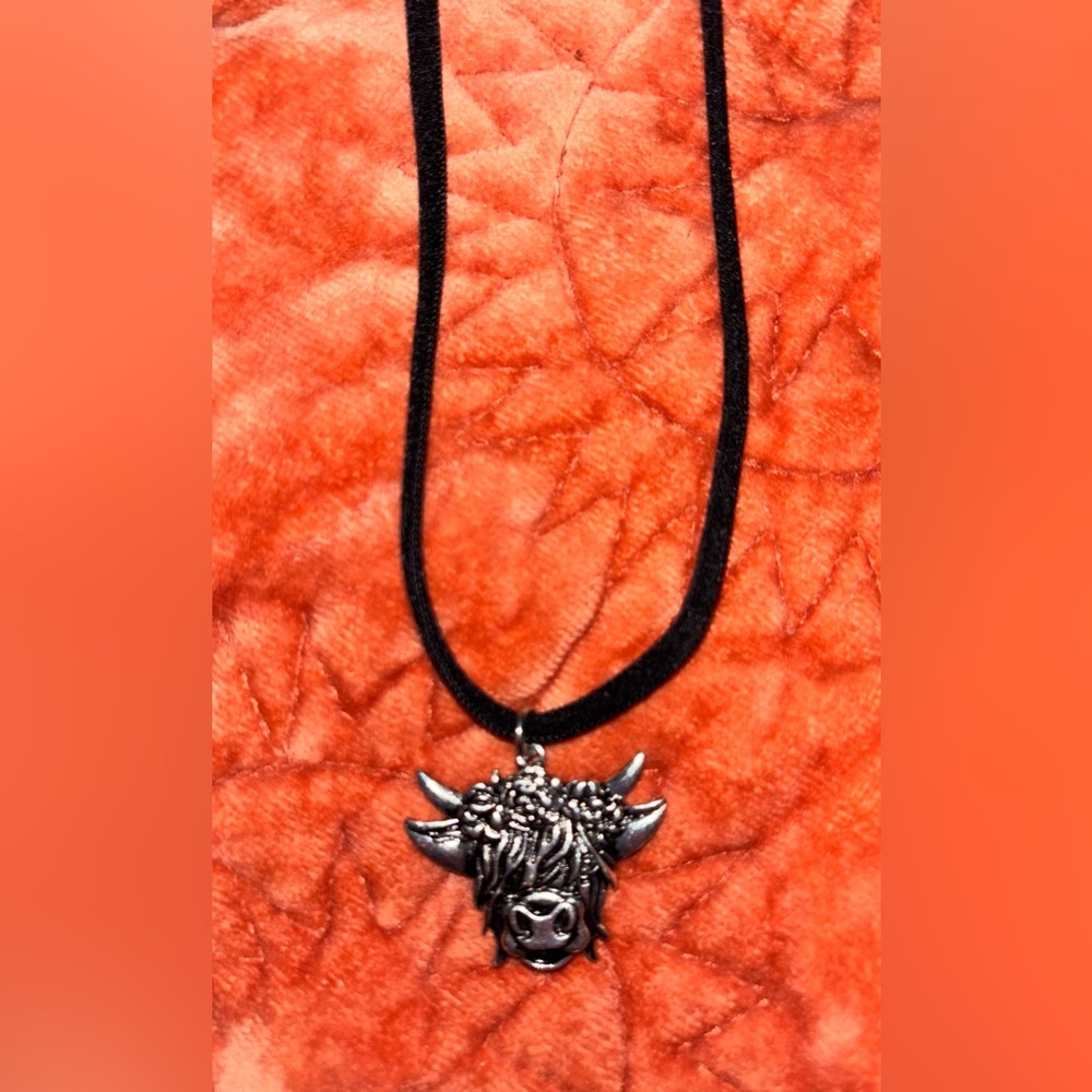 Handmade Highland Cow Taurus Adjustable Black Choker